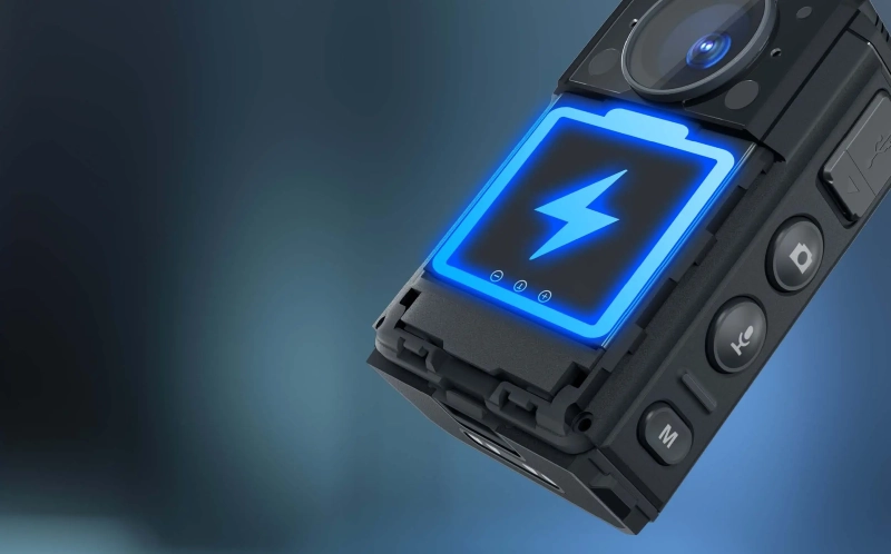 Hytera GC550 – Autonomie longue durée pour missions prolongées Caméra corporelle Hytera GC550 avec batterie longue durée pour enregistrement continu en Full HD